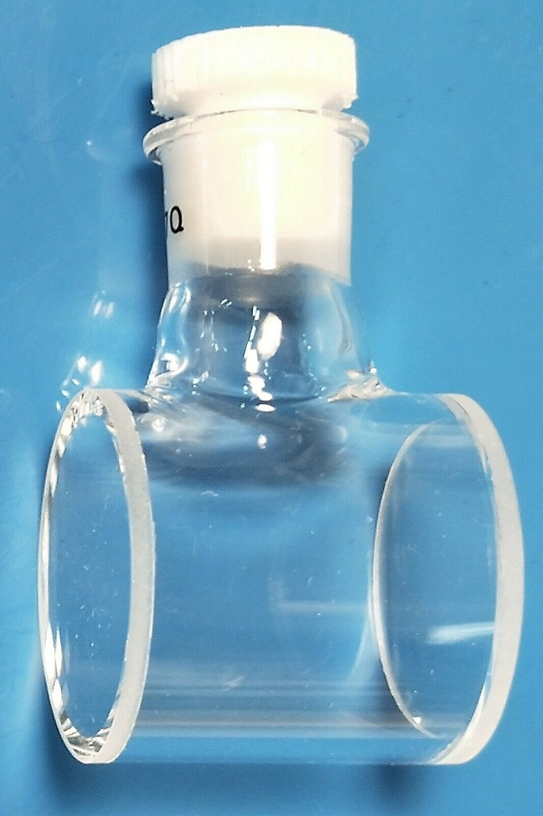 New open box VWR 58016-630 Cylindrical UV Spectrophotometer Cell - 20mm