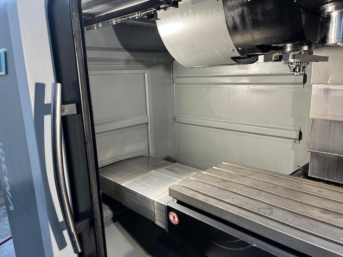 Used 2014 Hurco VM30i