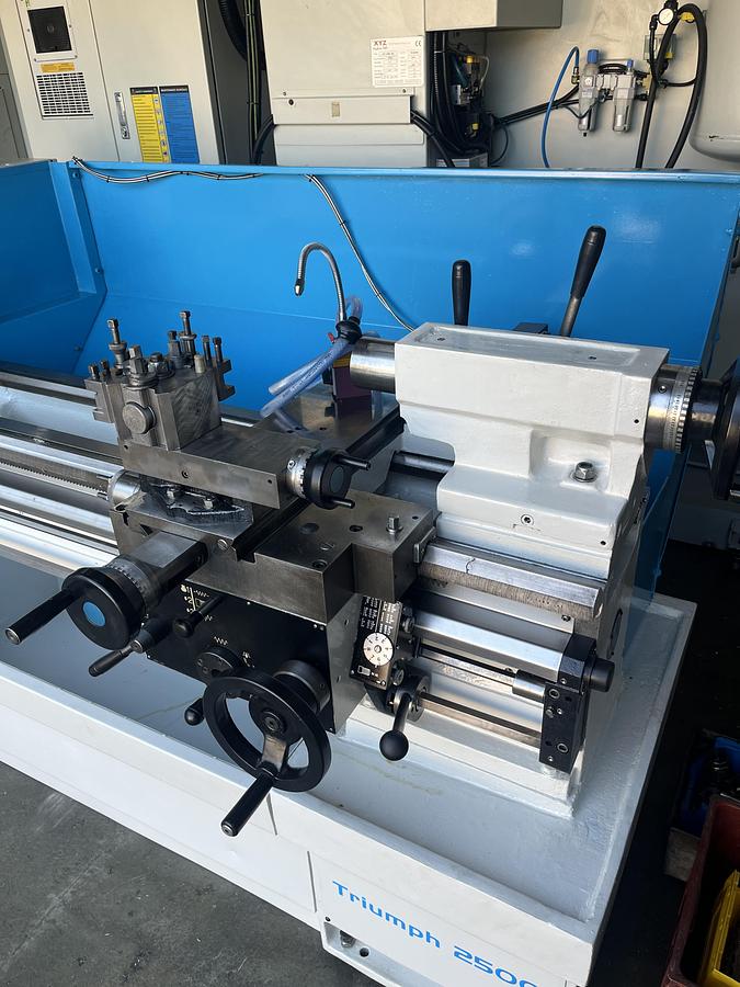 Used Colchester Triumph VS2500