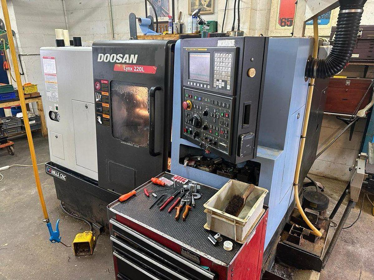 Used 2012 Doosan  Lynx 220L