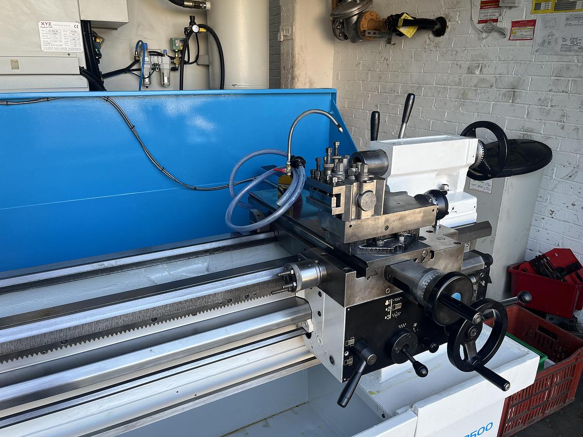 Used Colchester Triumph VS2500