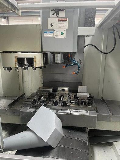 Used XYZ LPM 710 VMC