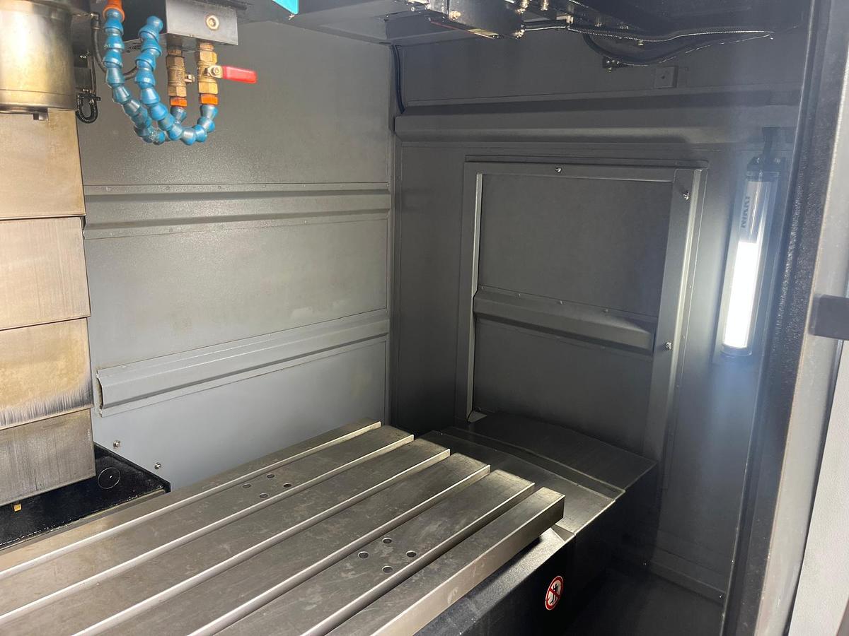 Used 2020 Hurco VM20i