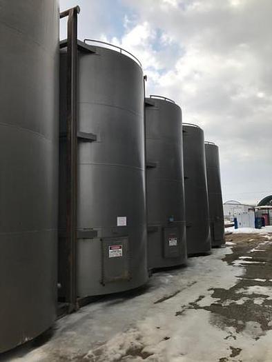 Used (300+) 400bbl Sloped Tanks