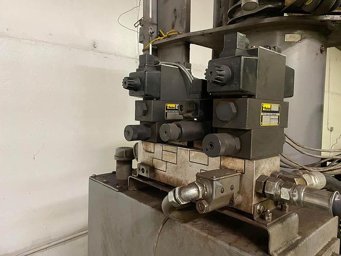 Used Whallon High Speed Bright Can Palletizer