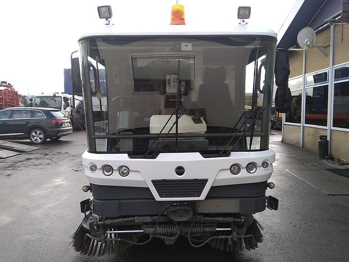 Gebruikt 2011 Ravo 530STH