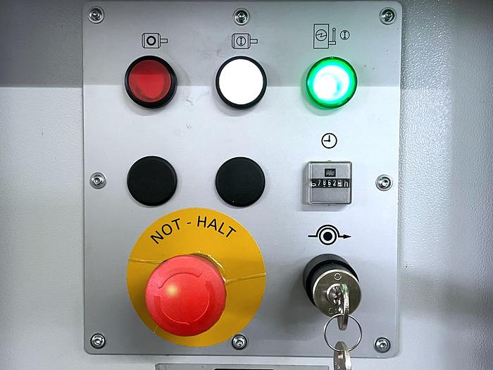 Gebraucht ZYKLEN DREHMASCHINE  DMT KERN CD820