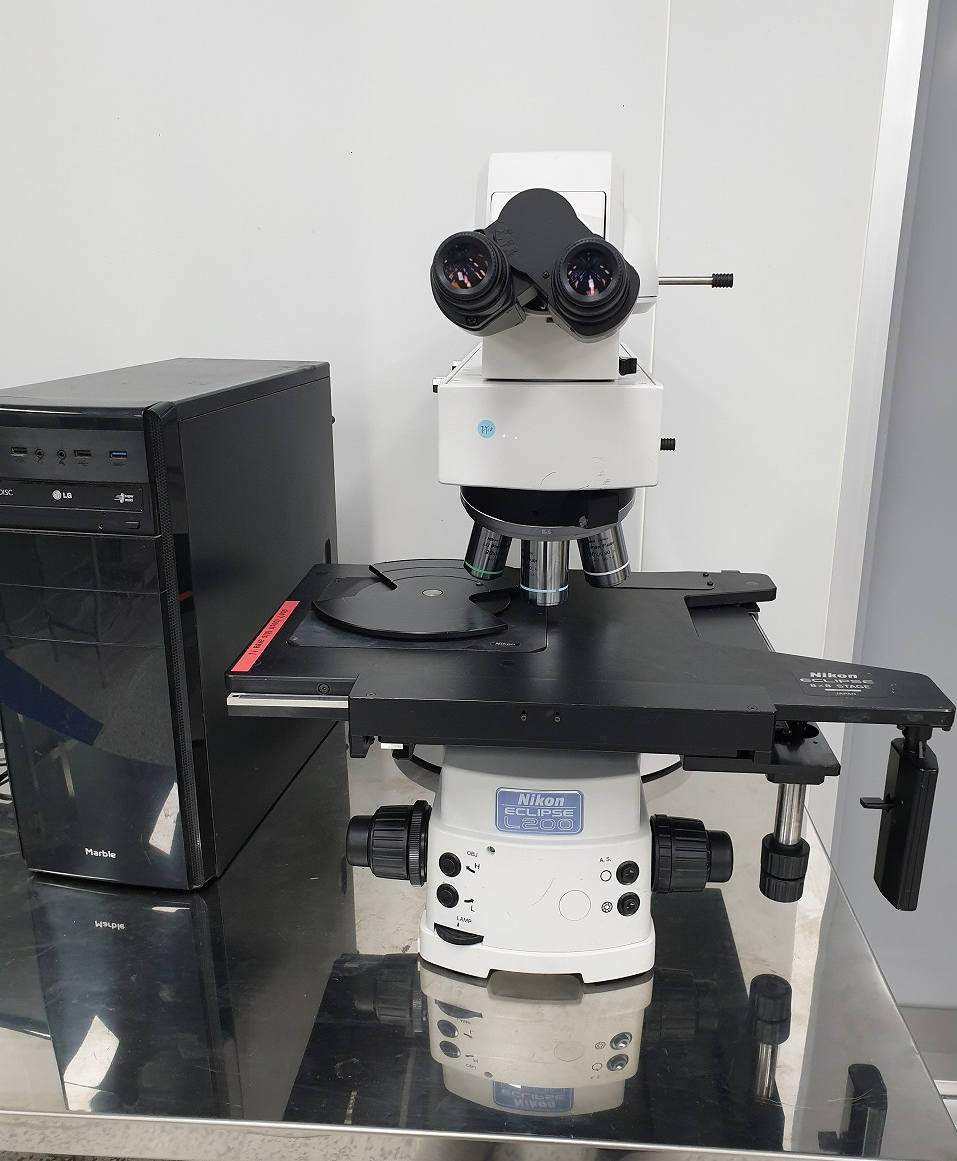 Used Nikon Eclipse L200