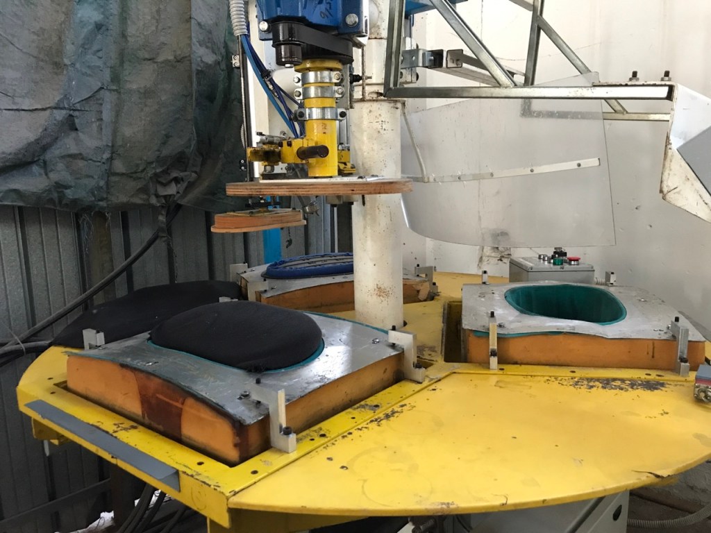 Usato Giostra per incollare a tre stazioni Omef