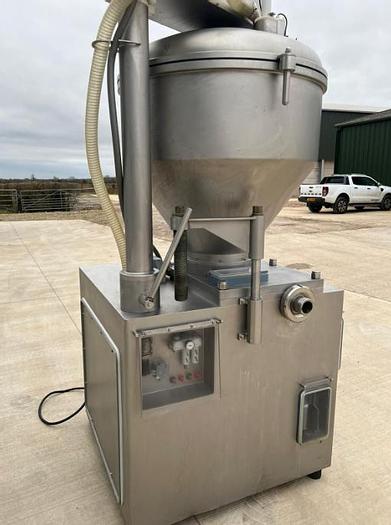 Used RISCO VACUUM FILLER