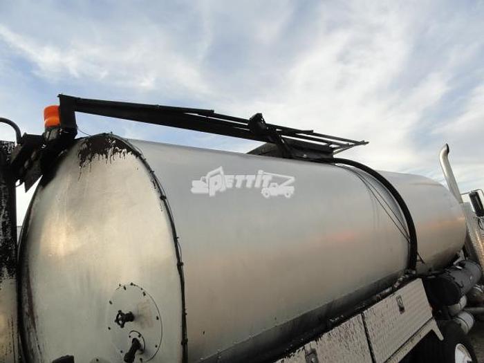 Used 1997 MACK RD690S