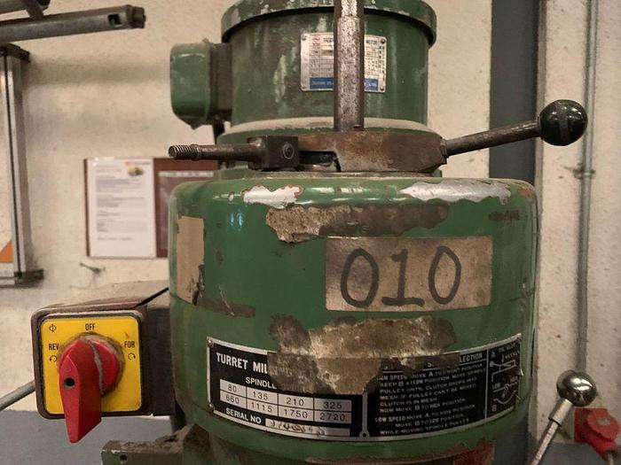 Used Microcut 1 1/2 Manual Turret Milling Machine