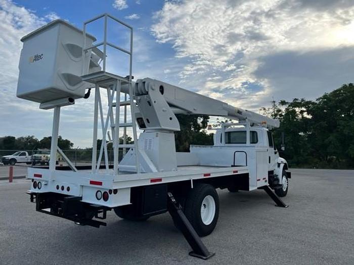 Used 2005 International 4400 FLATBED  72FT OVER CENTER BUCKET TRUCK