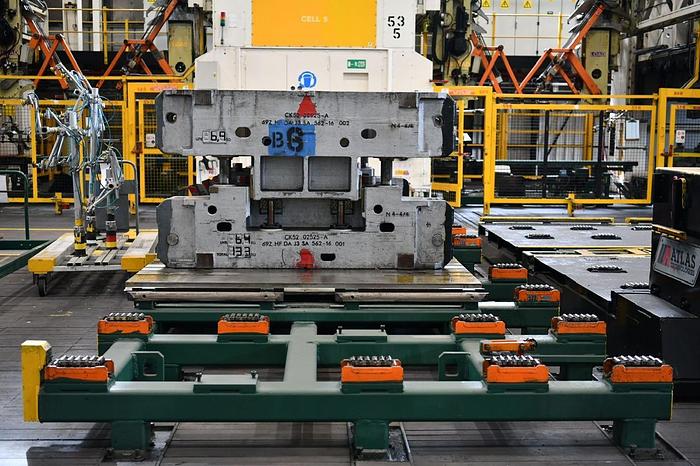 Used Muller Weingarten 2000 Tons  VK2000.50/25.110