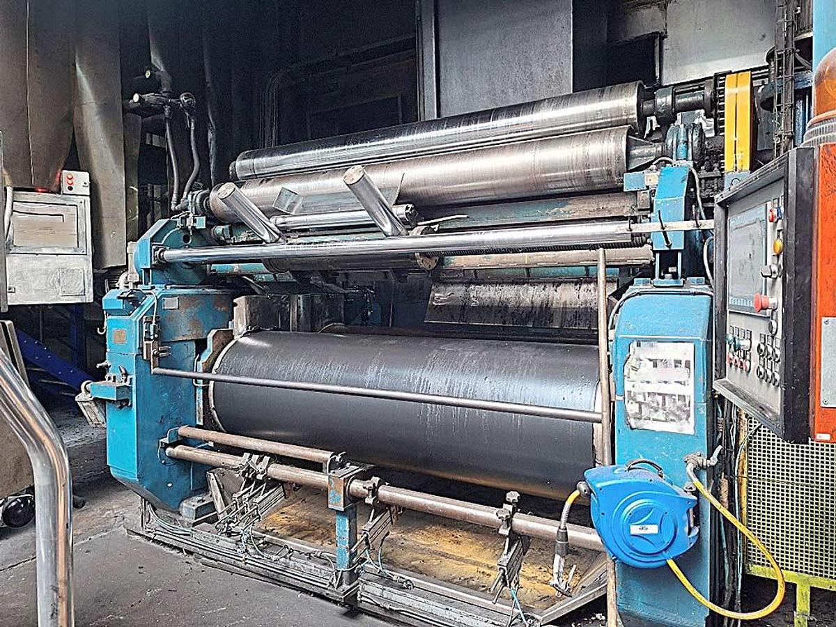 Used 2000 Bululuk 750mm dia x 2500mm Two Roll Mill and Stockblender