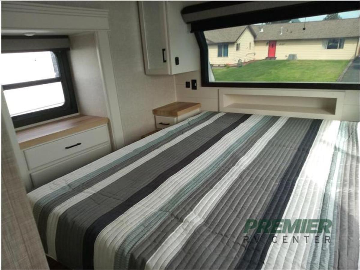 New 2024 Jayco Eagle 28.5RSTS