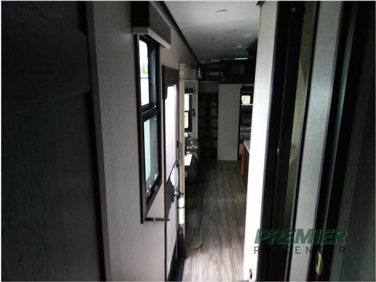 New 2023 Jayco North Point 373BHOK