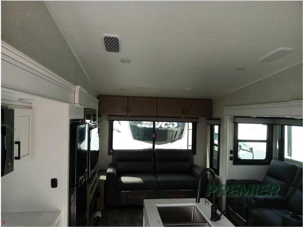 New 2024 Jayco Eagle 321RSTS