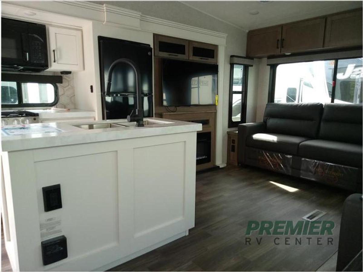 New 2024 Jayco Eagle 321RSTS