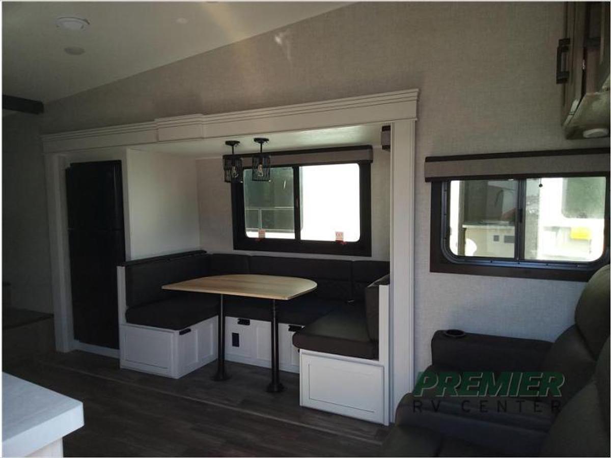 New 2024 Jayco Eagle HT 29DDB