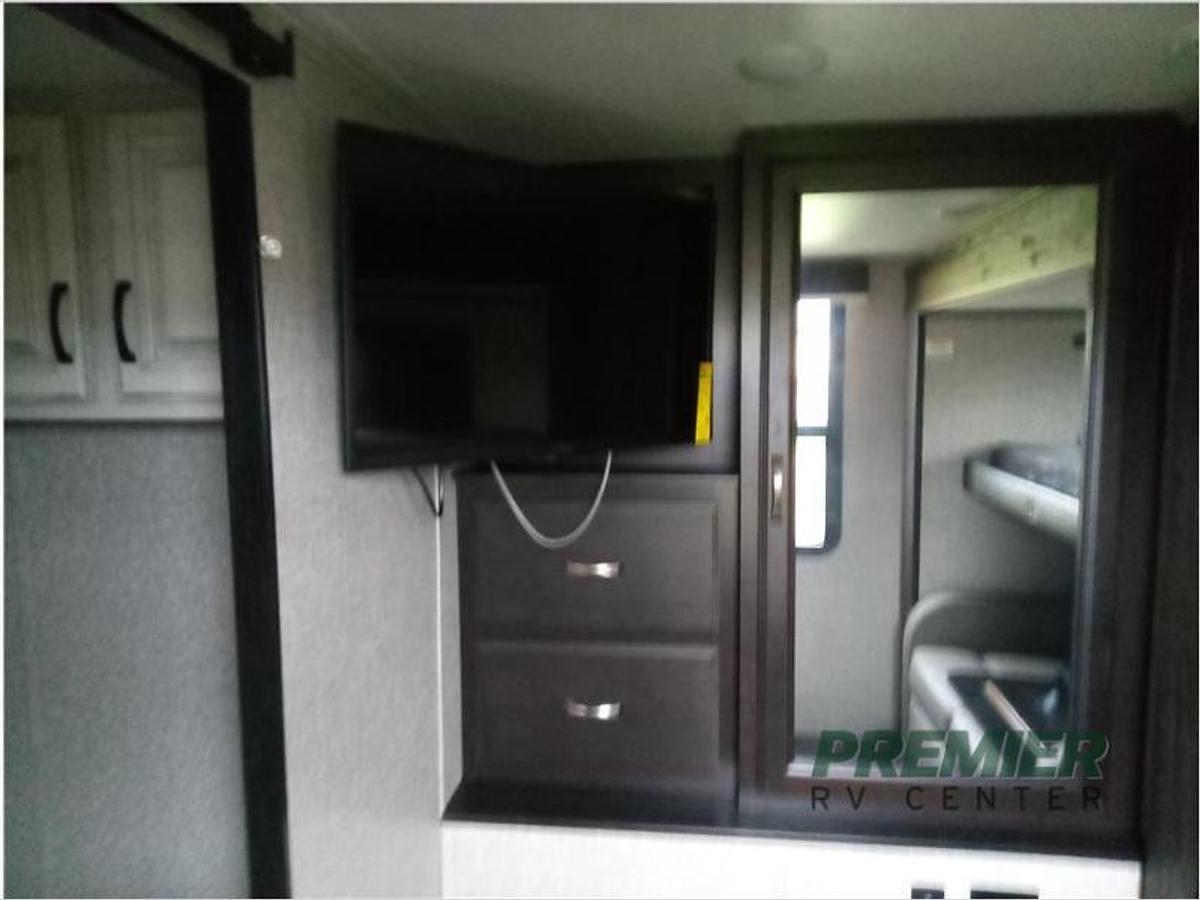 New 2023 Jayco North Point 373BHOK