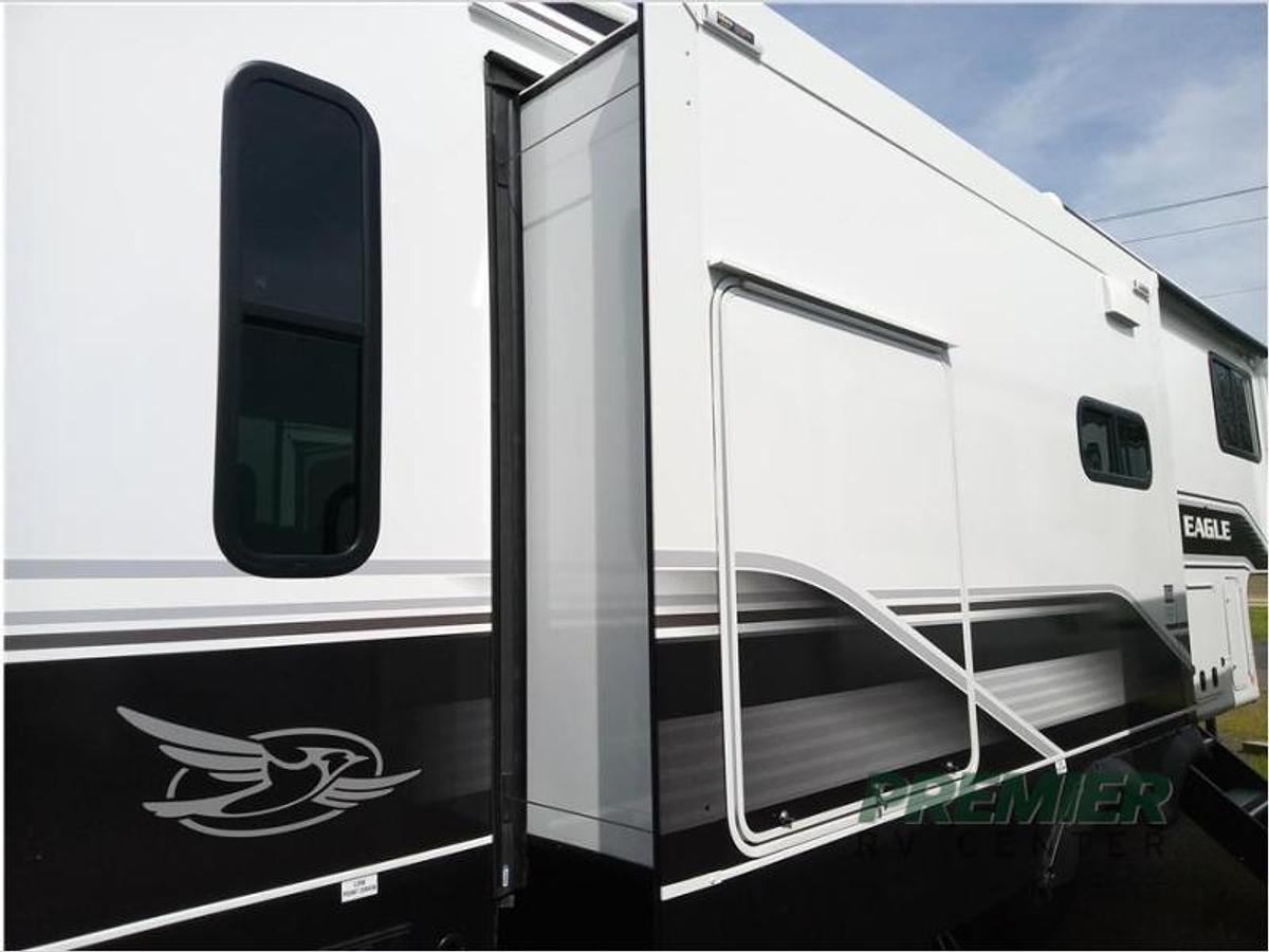New 2024 Jayco Eagle 321RSTS