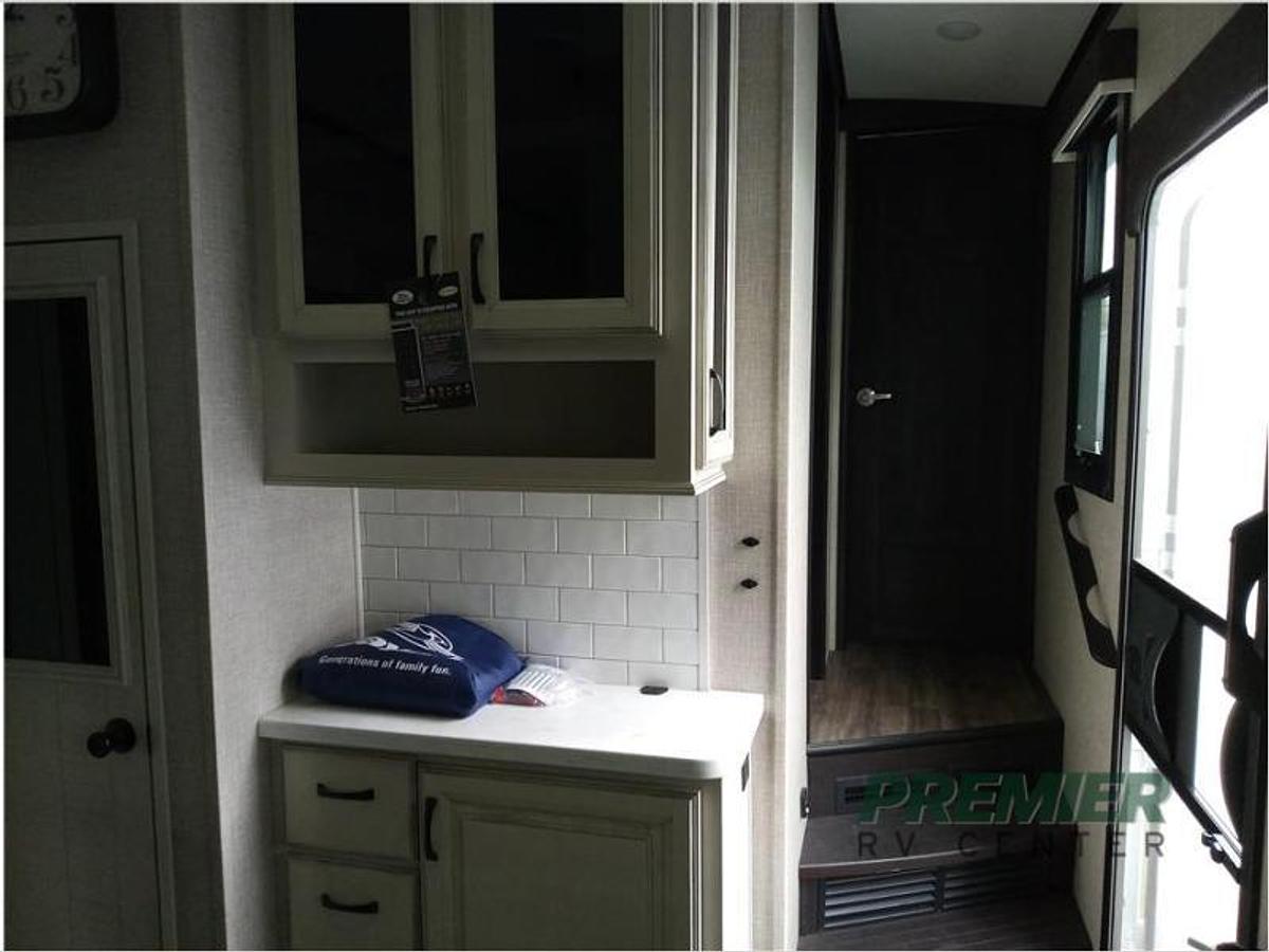 New 2023 Jayco North Point 373BHOK