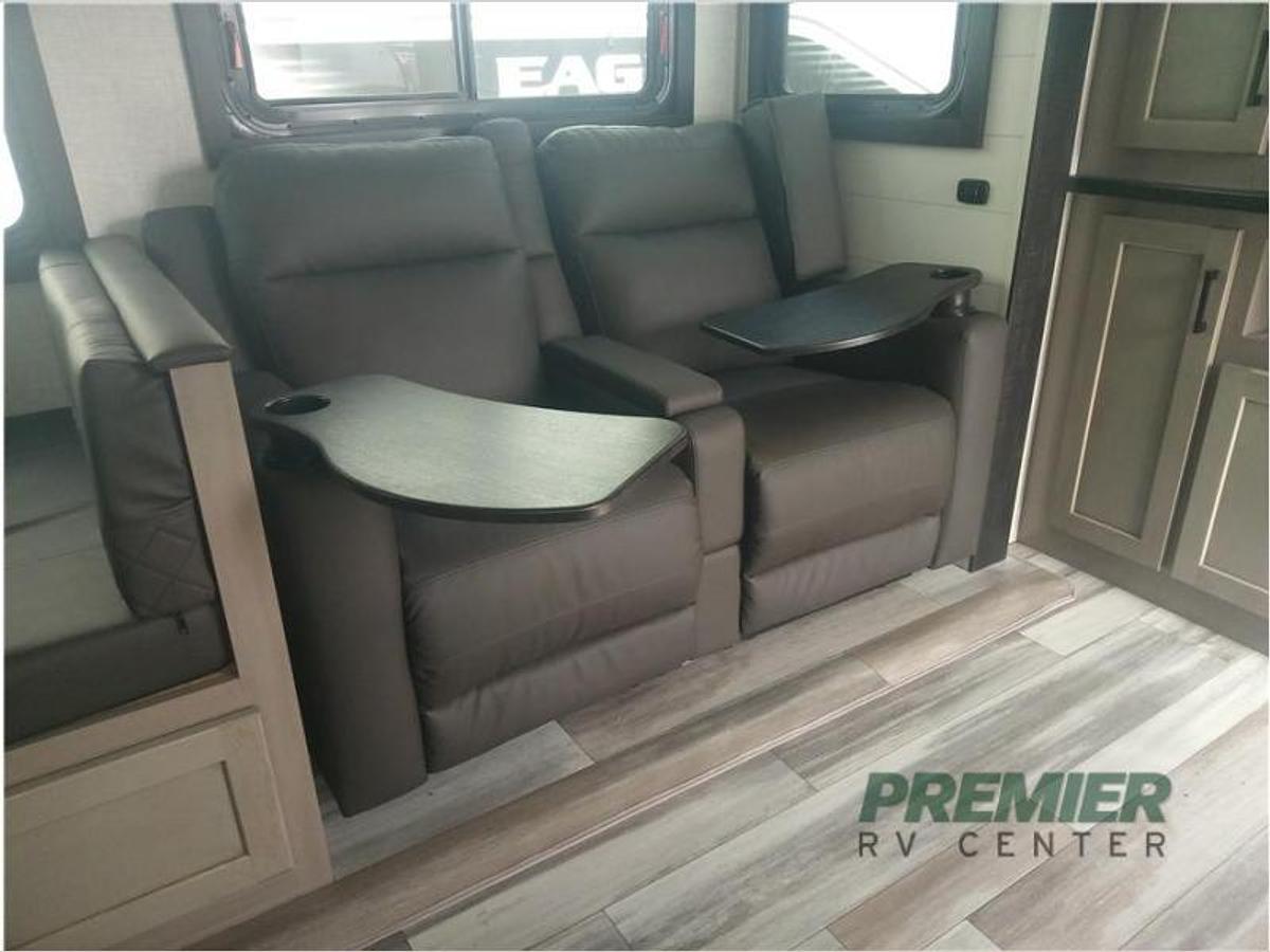 New 2024 Jayco Jay Feather 29QBH