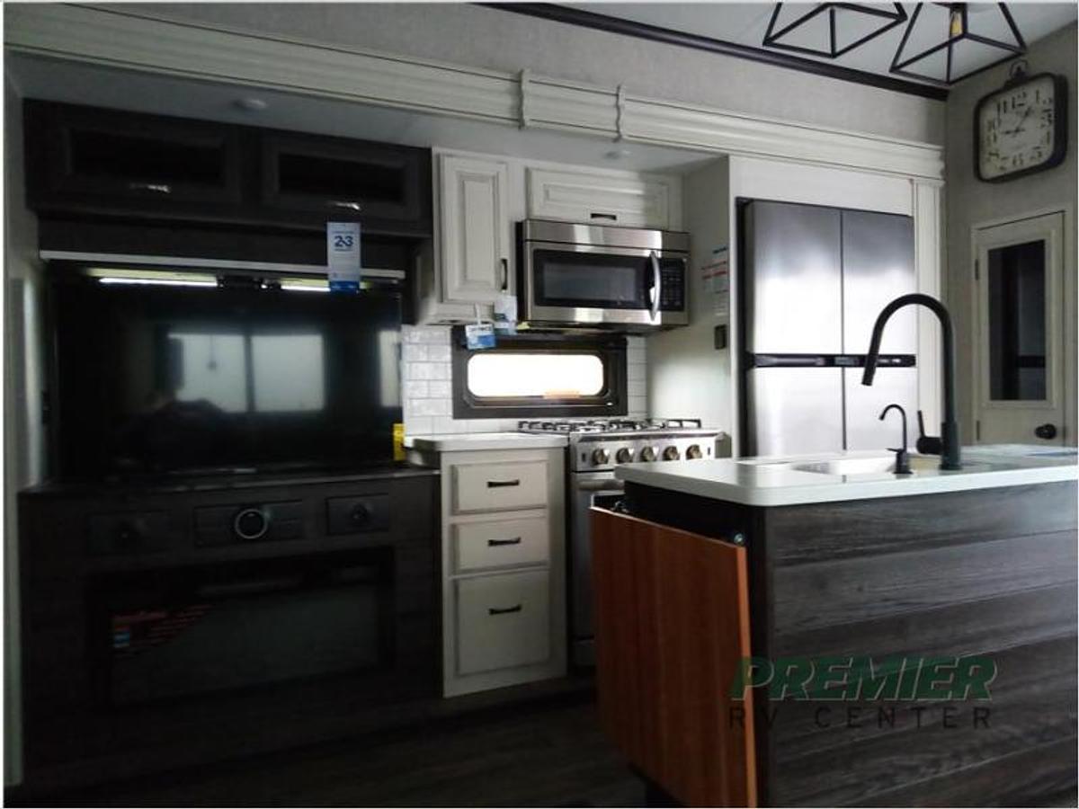 New 2023 Jayco North Point 373BHOK