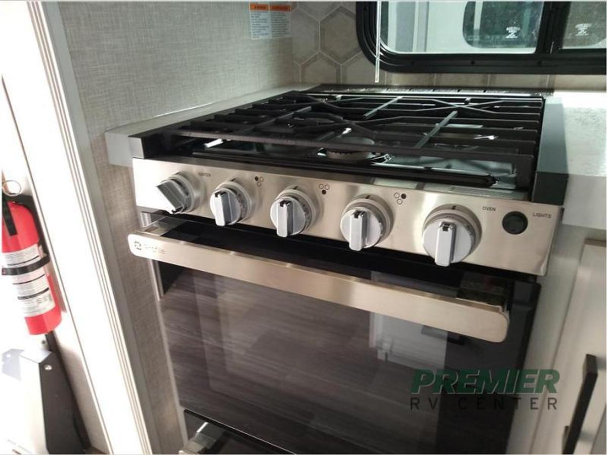 New 2024 Jayco Eagle 321RSTS
