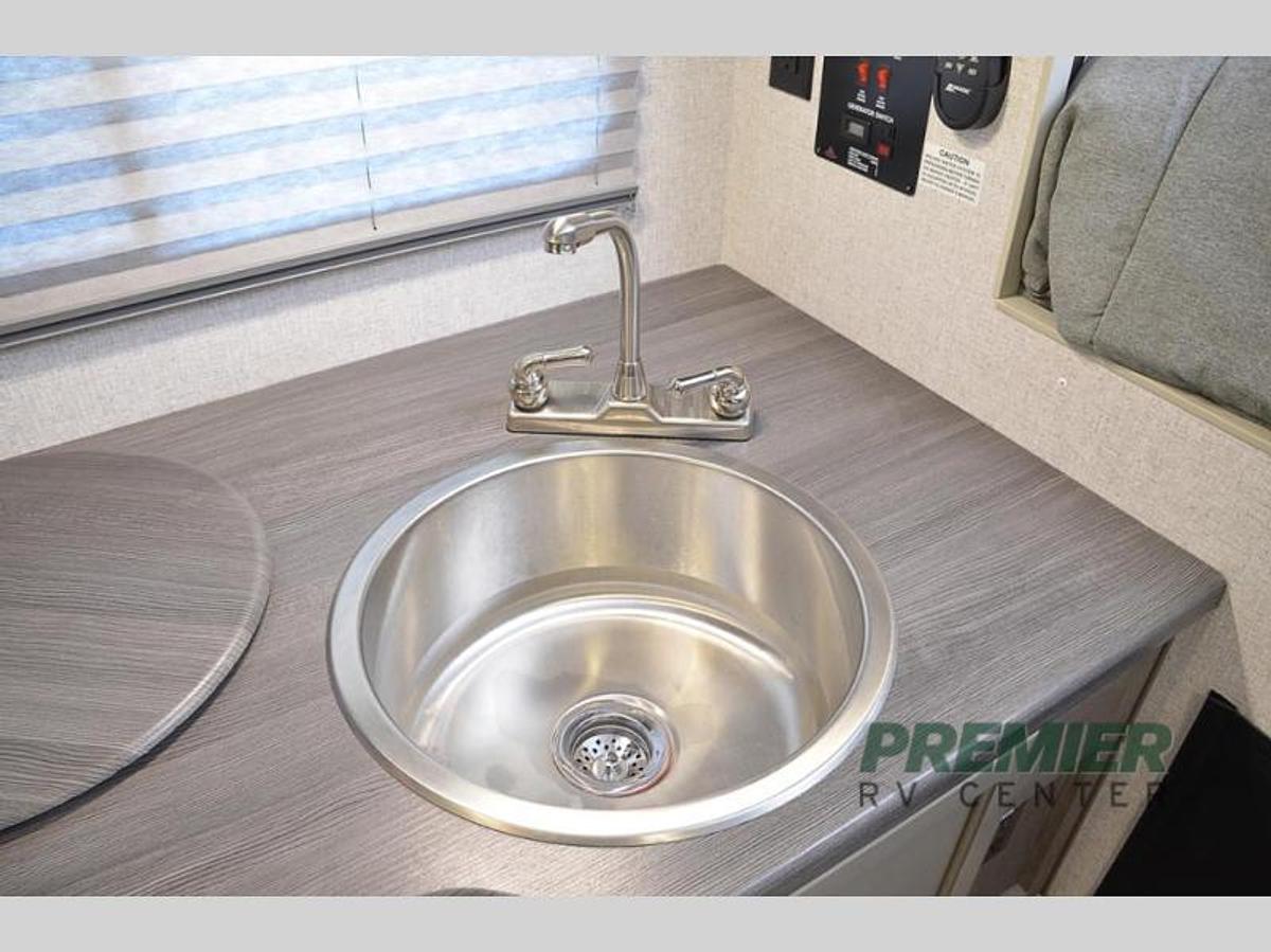 New 2025 Northwood Wolf Creek 910