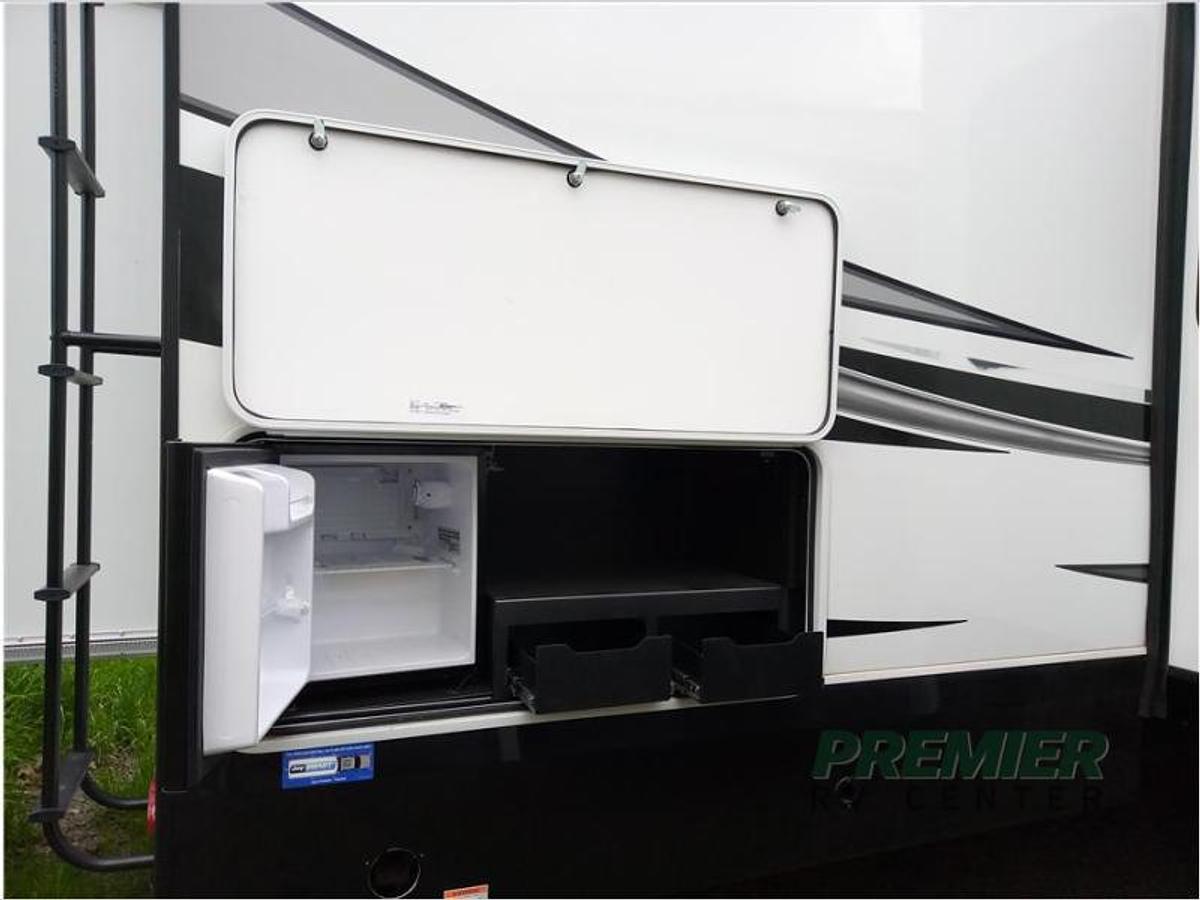 New 2023 Jayco North Point 373BHOK