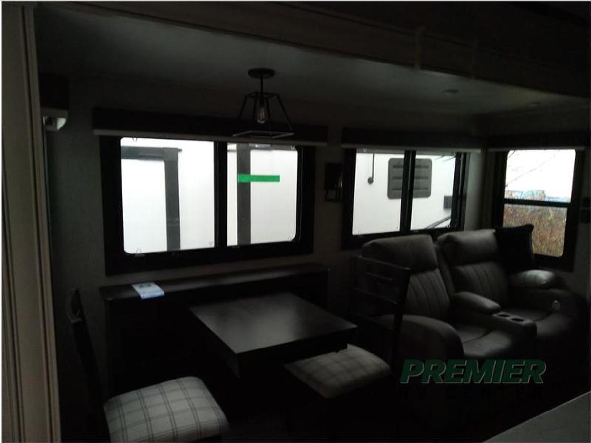 New 2023 Jayco North Point 373BHOK