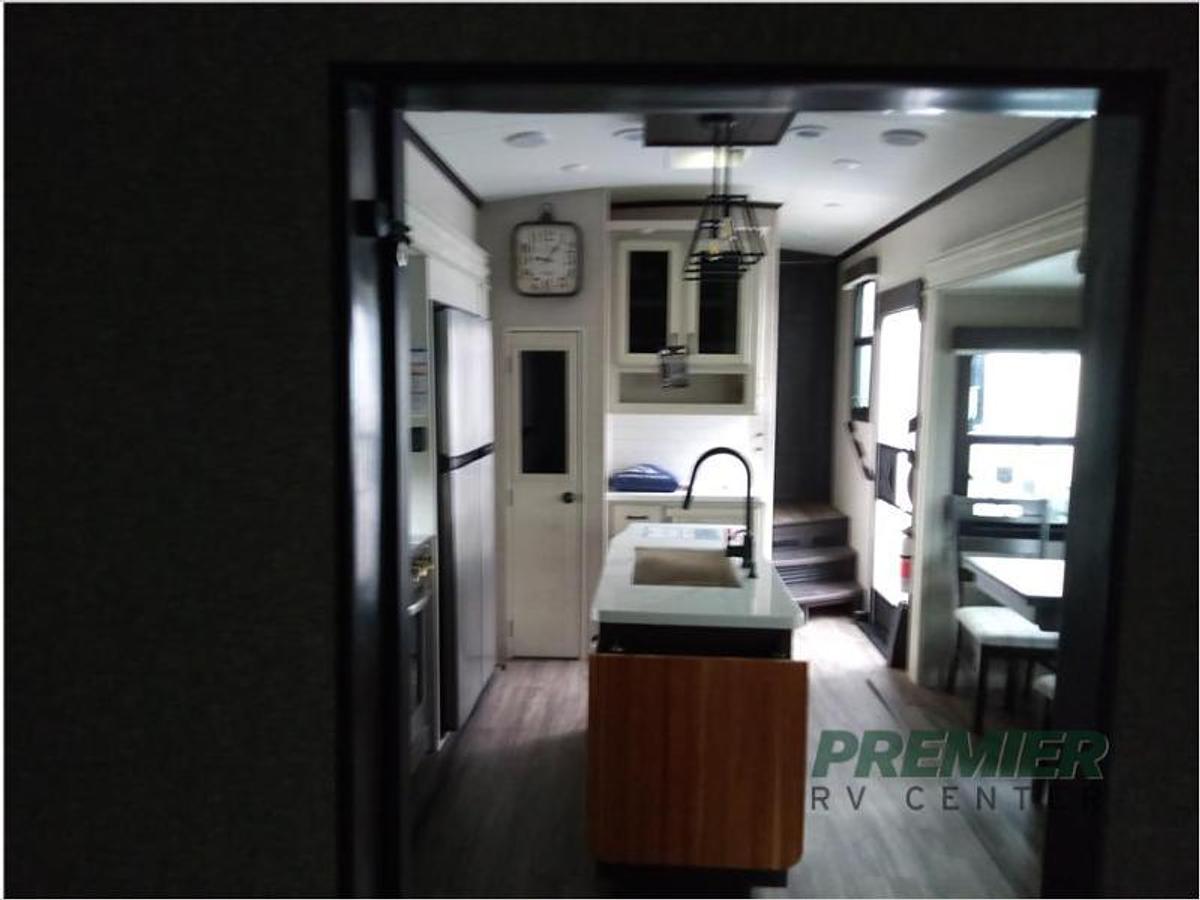 New 2023 Jayco North Point 373BHOK