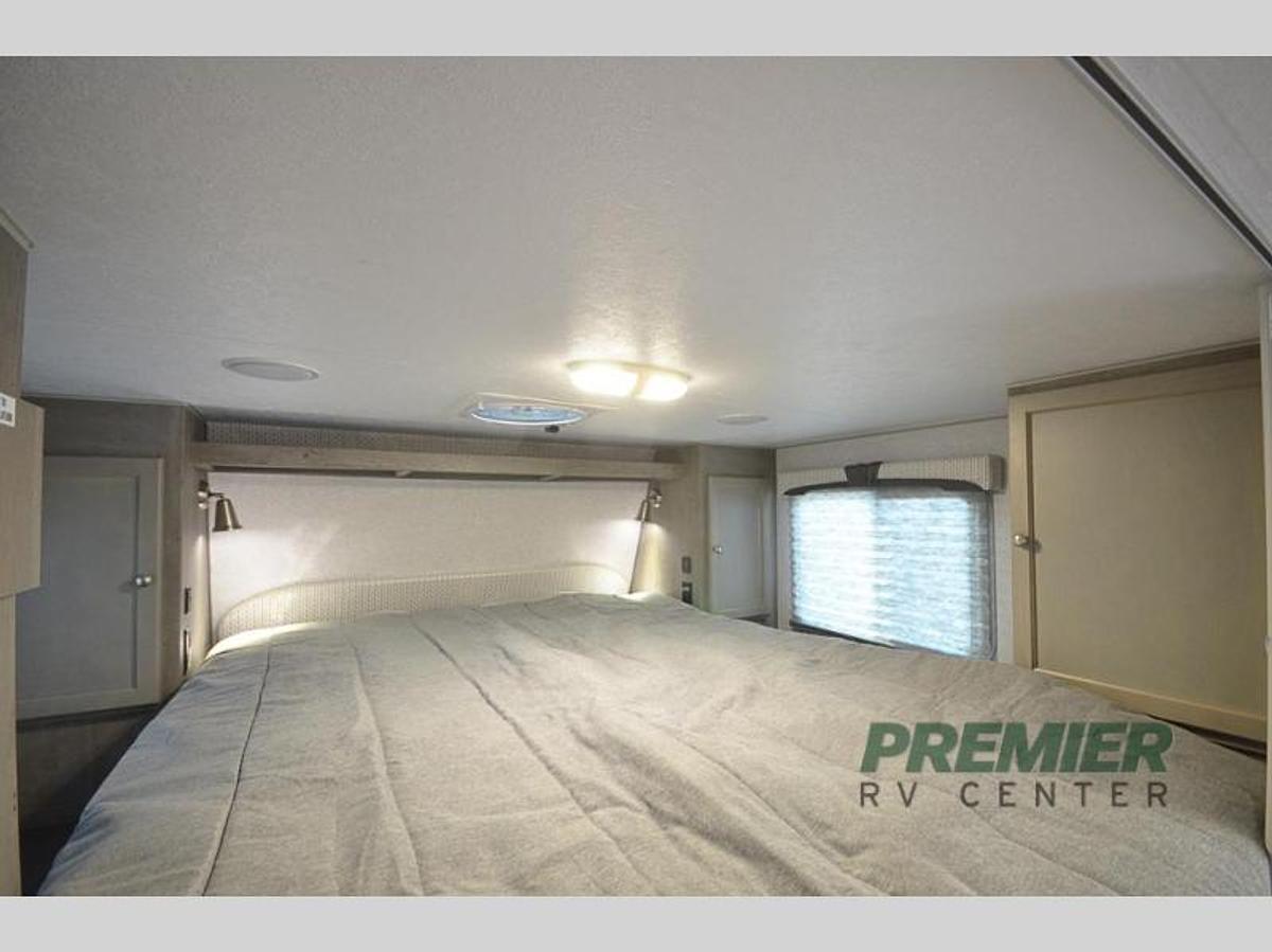 New 2025 Northwood Wolf Creek 910