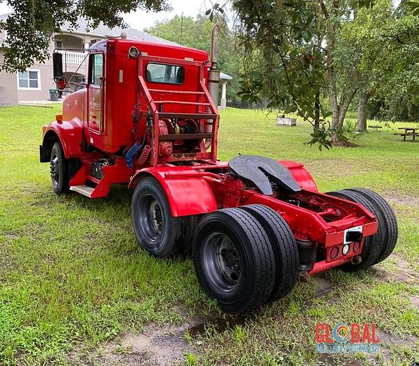 Used Item 0788 : 2001 Kenworth T800B Tractor, 6X4