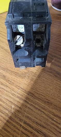 Parts Only Square D 20amp 2 pole circuit breaker. (B6)