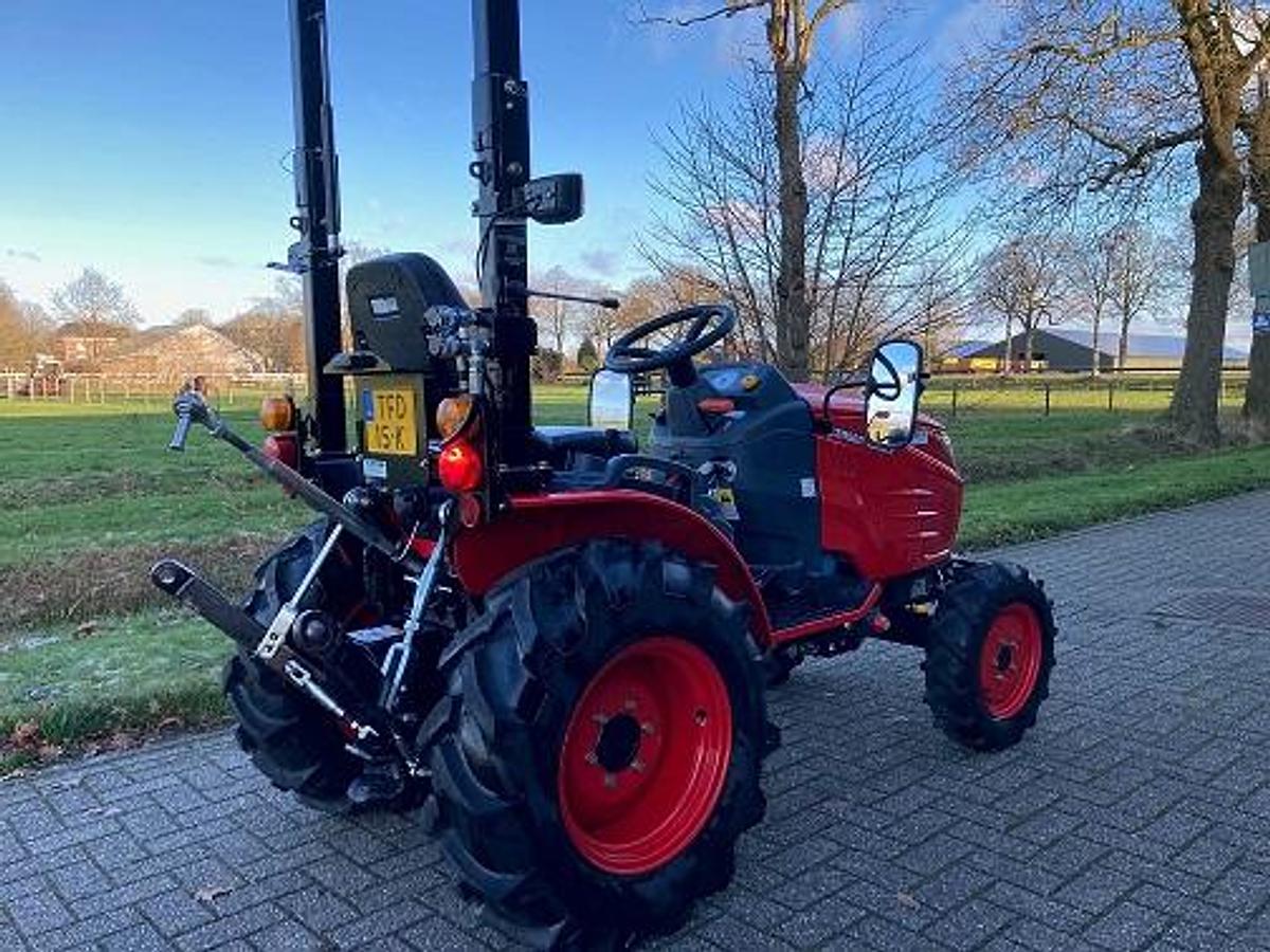 Used Tractor Branson 2505H gebruikt