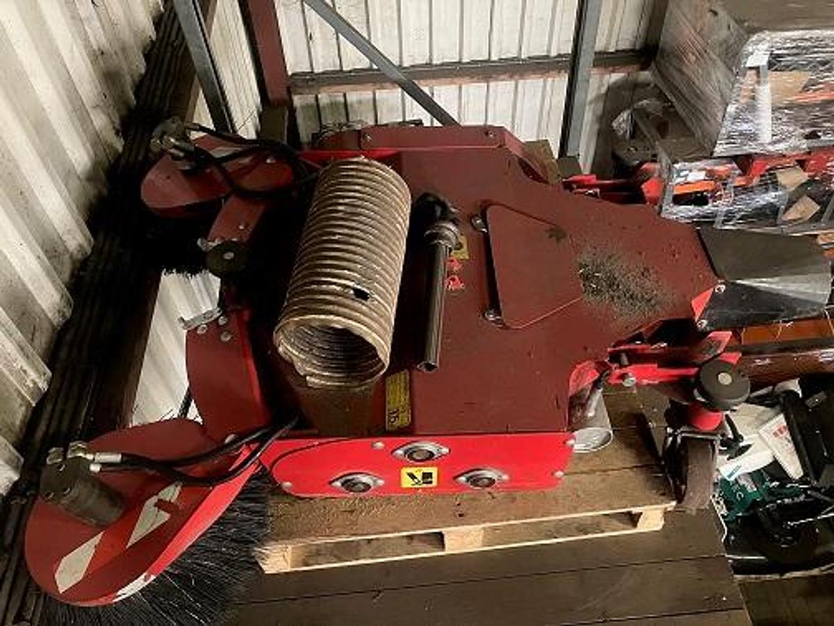 Used Frontveger met 2 hoekborstels gebruikt