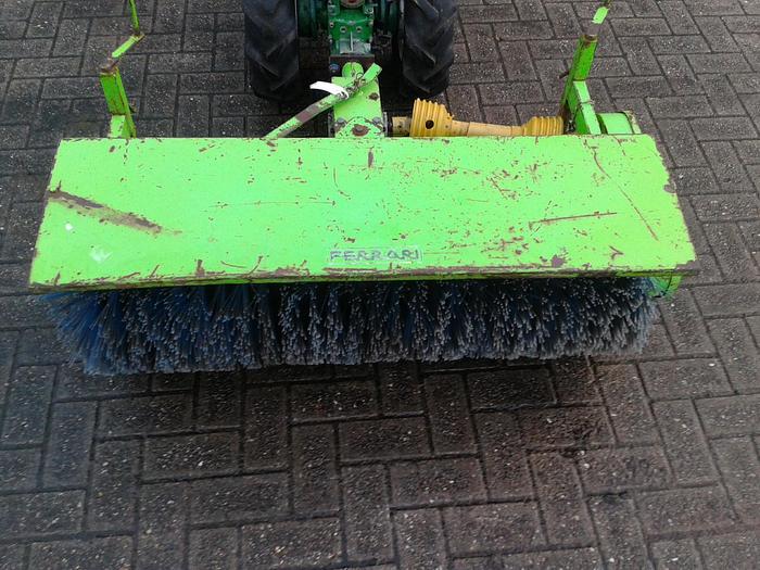 Gebruikt Frontveger passend aan Ferrari 307 gebruikt