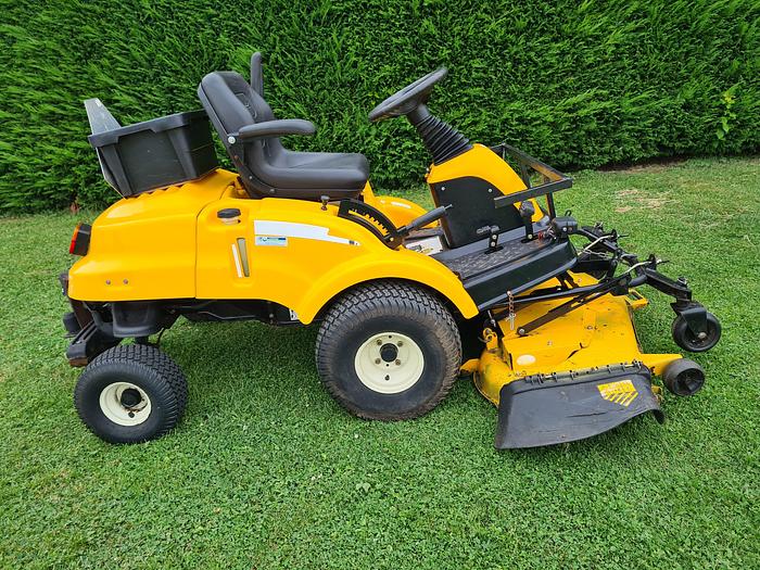 Used Frontmaaier Cub Cadet FMZ52 benzine gebruikt