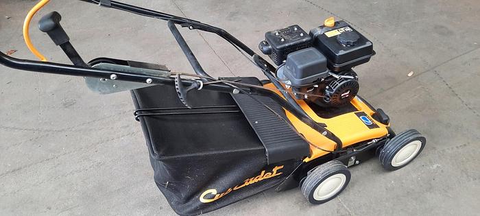 Used Verticuteermachine CCV40B gebruikt