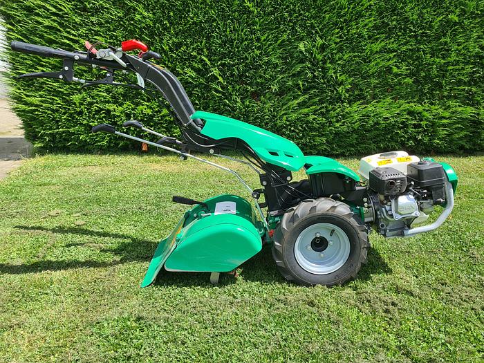 Used Tuinfrees Ferrari 328 4.8pk Honda met 46cm freesbakje