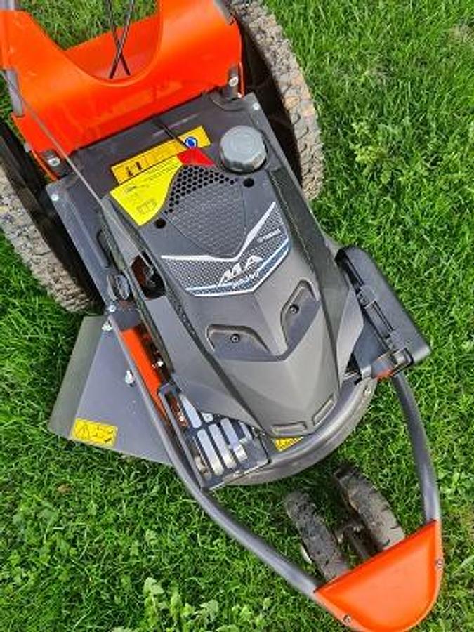 Used Husqvarna loopmaaier DBY51