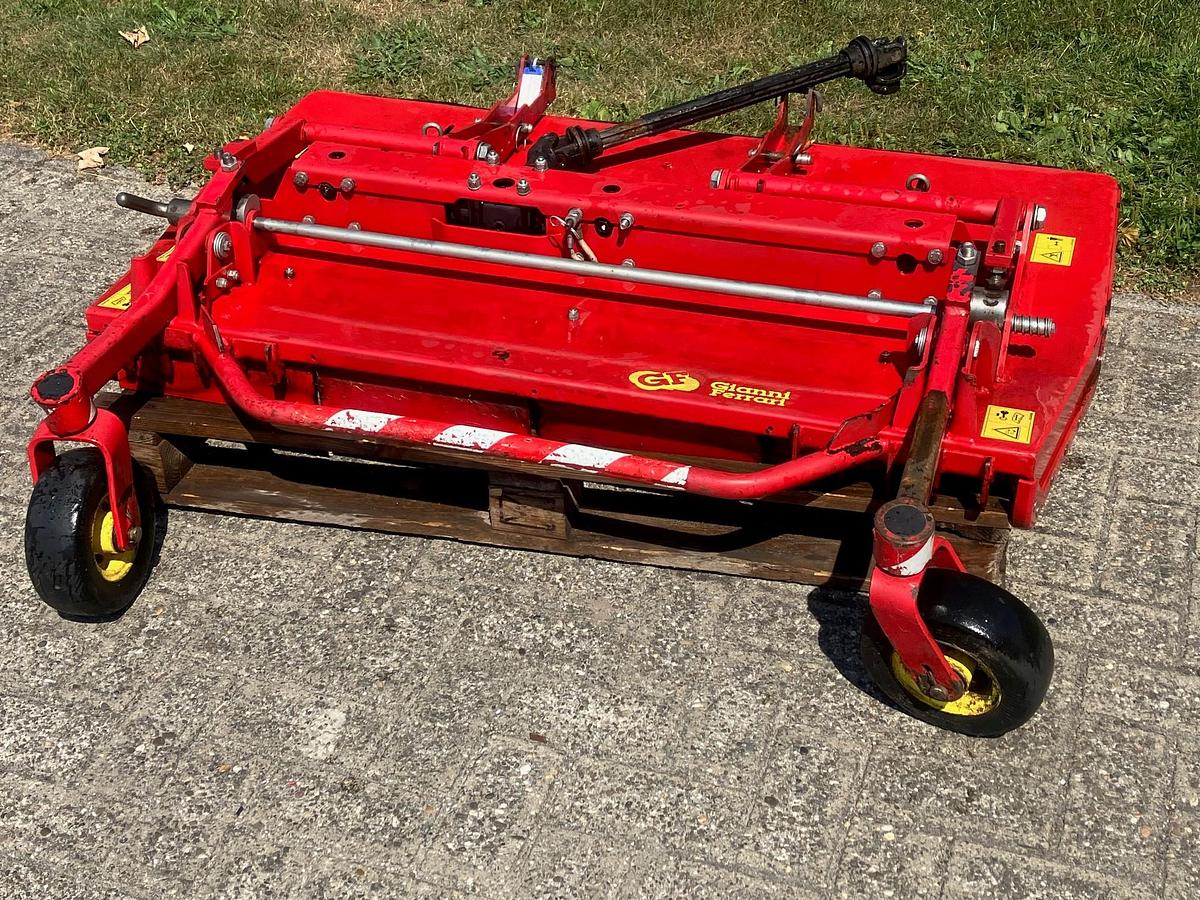 Used Frontmaaier 1.30 m. AL passend aan Turbo 1,2 en 4 gebruikt