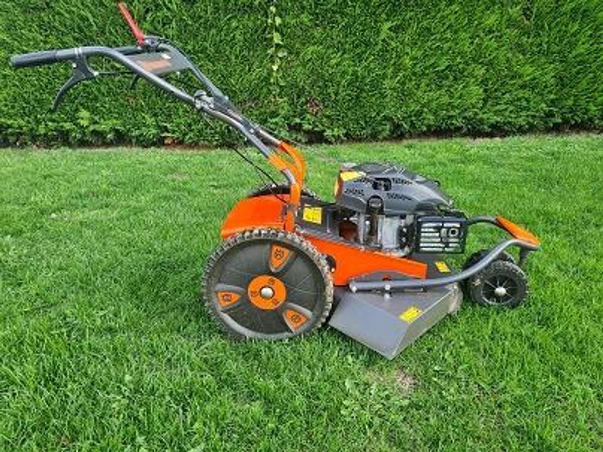 Used Husqvarna loopmaaier DBY51