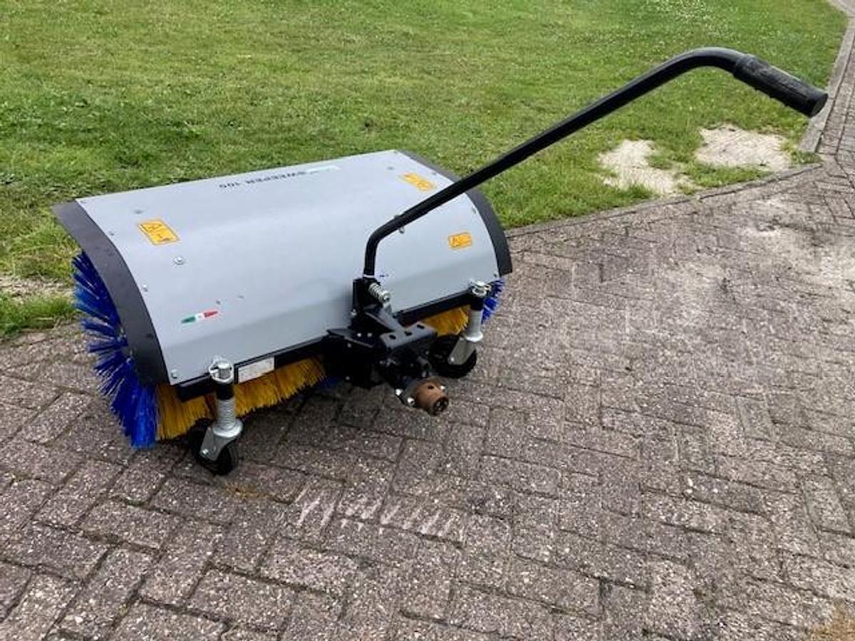 Used Rolbezem Ferrari 100 cm. gebruikt