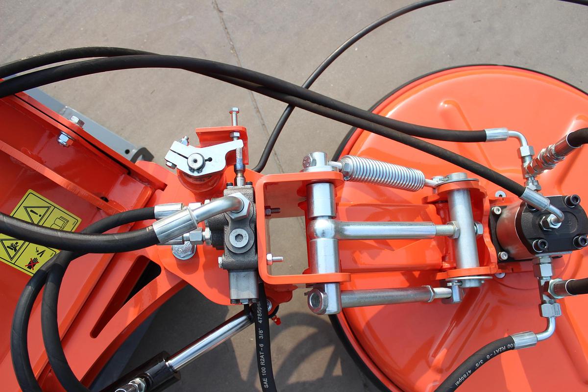 Loma klepelmaaier Menasor 200, Side Shift + maaischijf