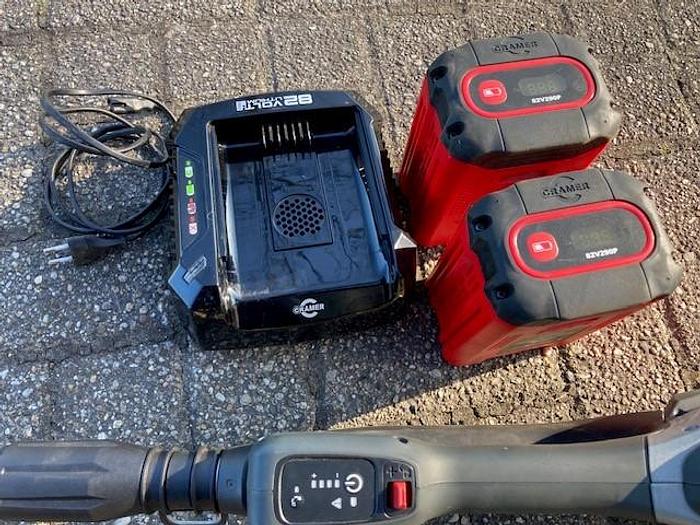 Used Heggenschaar Cramer 82 Volt op steel gebruikt