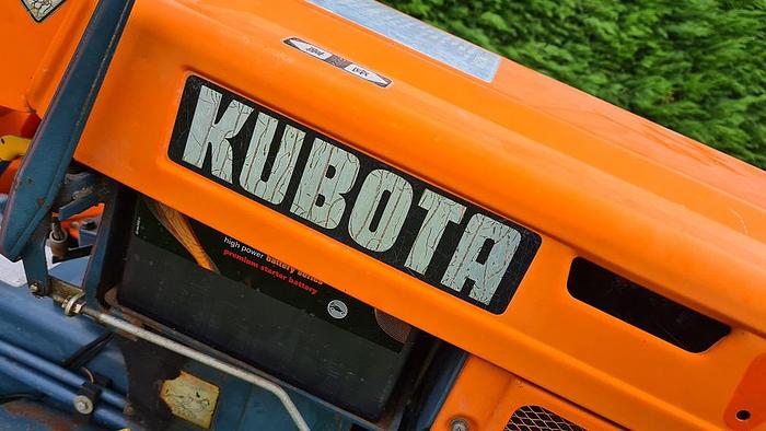 Used Tractor Kubota B7001E 2wd gebruikt